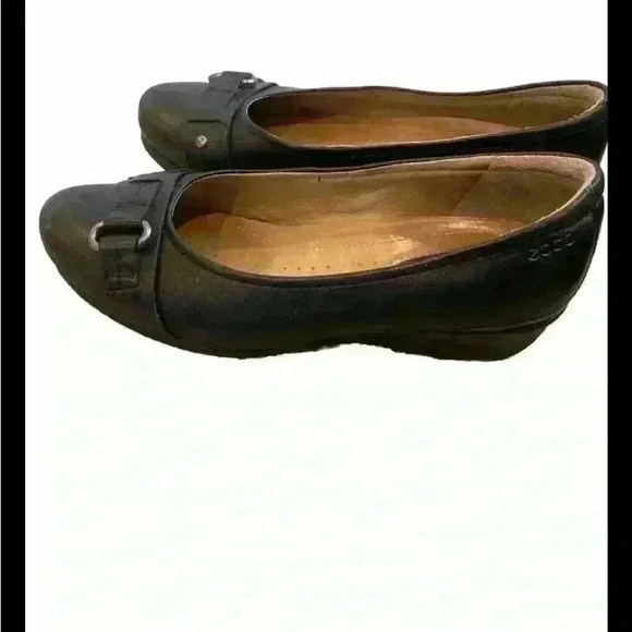 ECCO BUTTON STRAP BLACK LEATHER SLIP ONS HEELS PUMPS SHOES WOMENS SZ  7.5 EU 38 - Picture 2 of 5